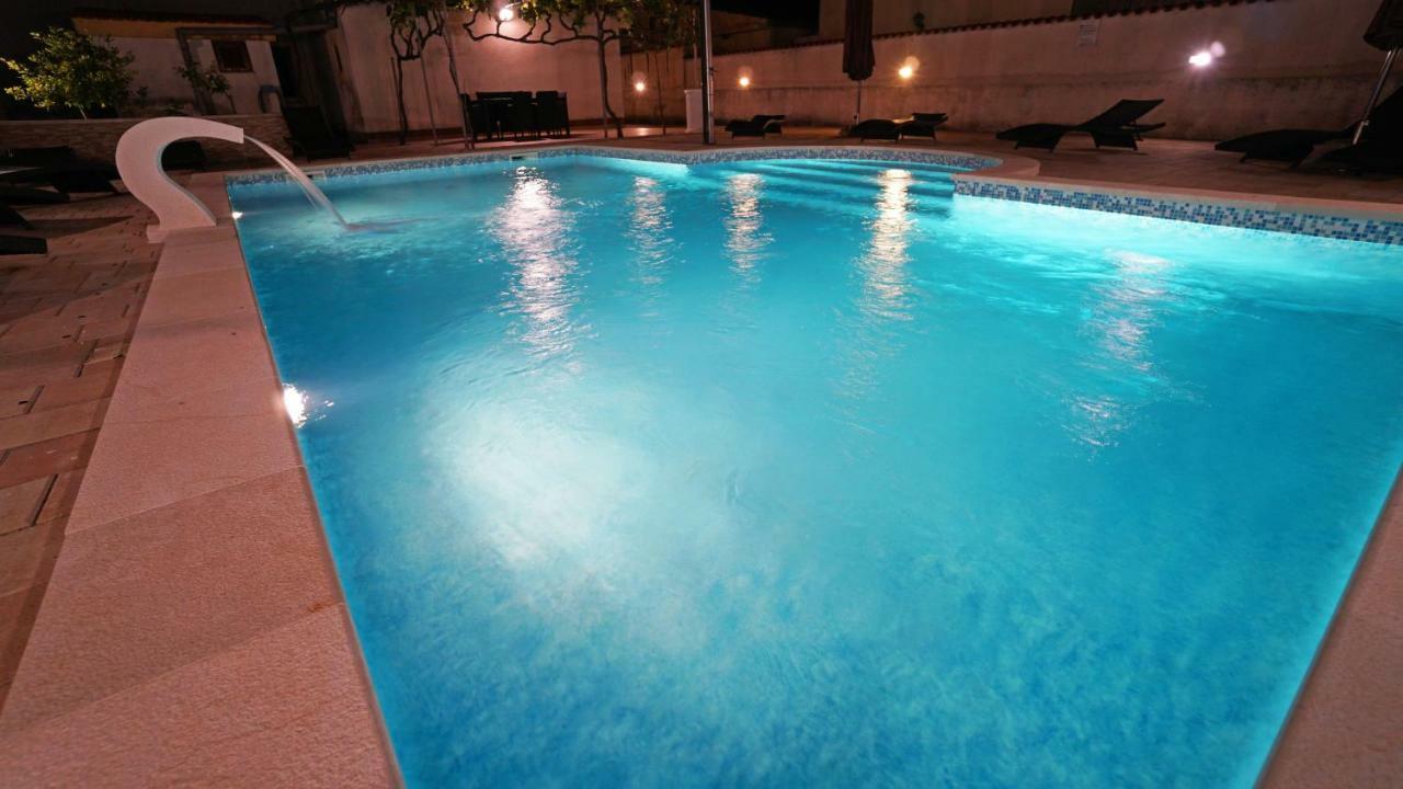 Roberta Apartment *